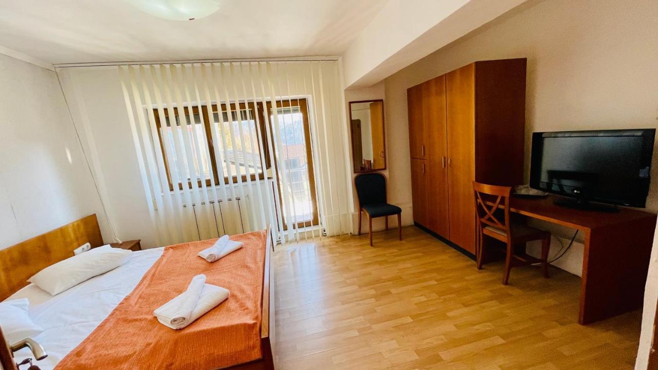 Pensiunea Luminita Buşteni Zewnętrze zdjęcie