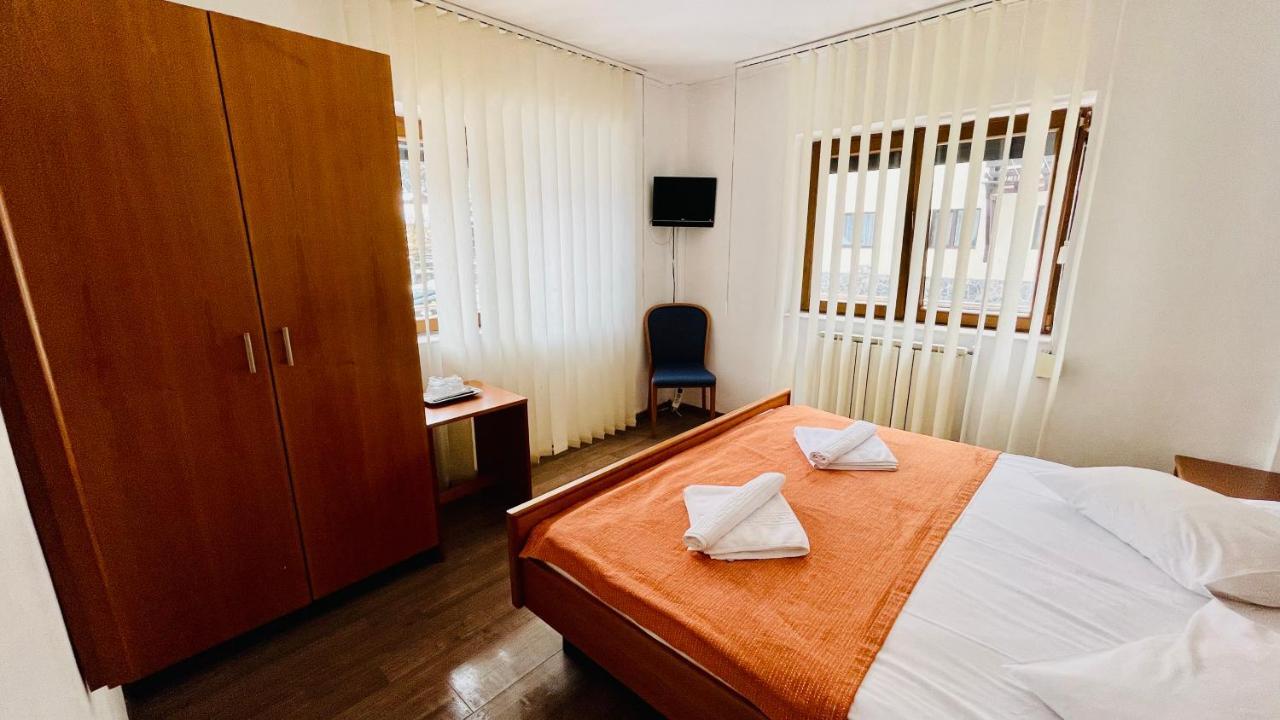 Pensiunea Luminita Buşteni Zewnętrze zdjęcie