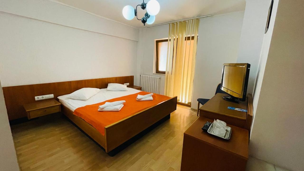 Pensiunea Luminita Buşteni Zewnętrze zdjęcie