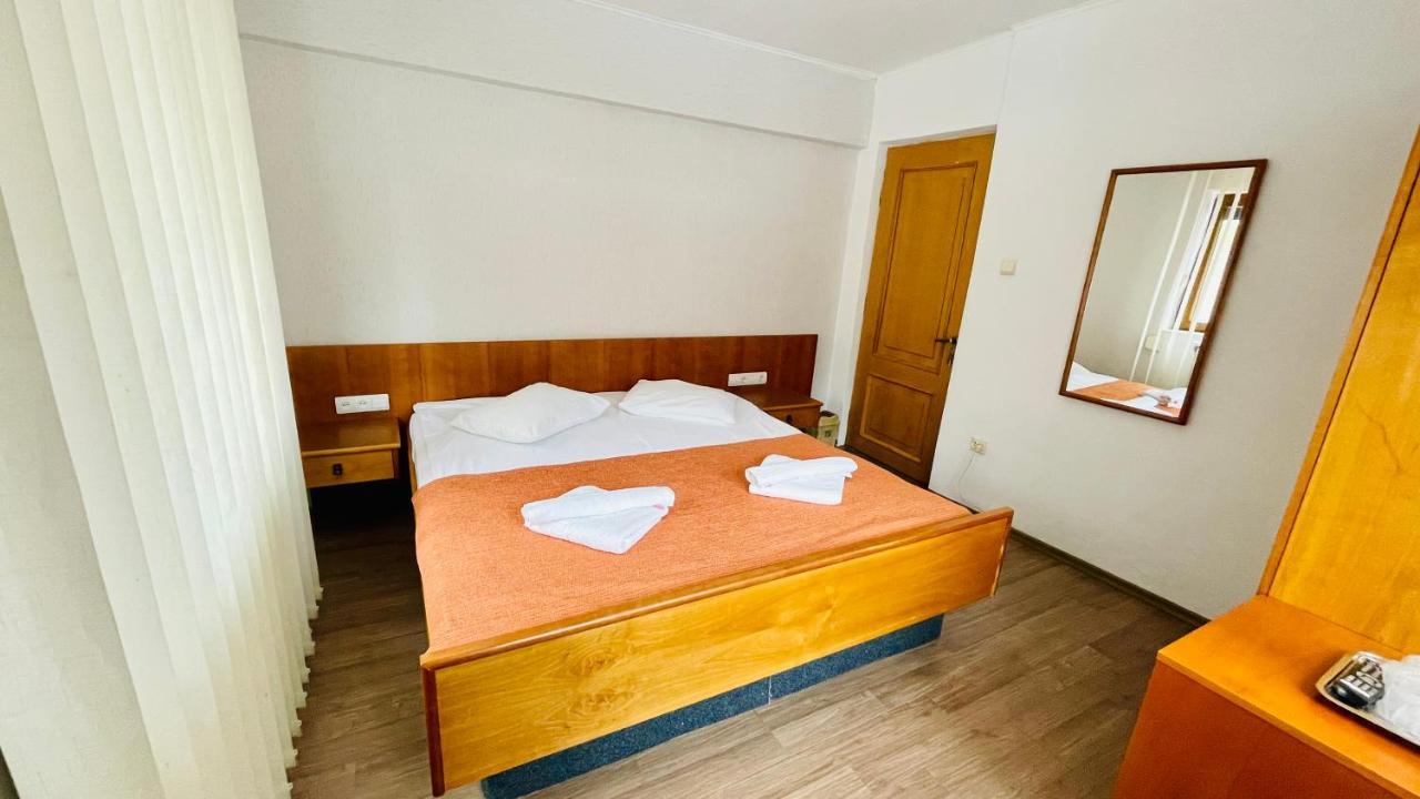 Pensiunea Luminita Buşteni Zewnętrze zdjęcie